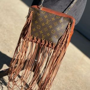*SOLD ON IG* Authentic Louis Vuitton Fringe Crossbody WChain Reworked Clutch